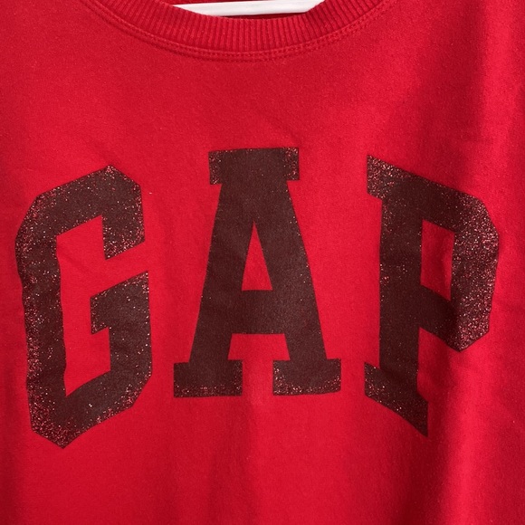 Gap women’s red cropped oversized sweatshirt with sparkly “Gap” lettering - Picture 2 of 6